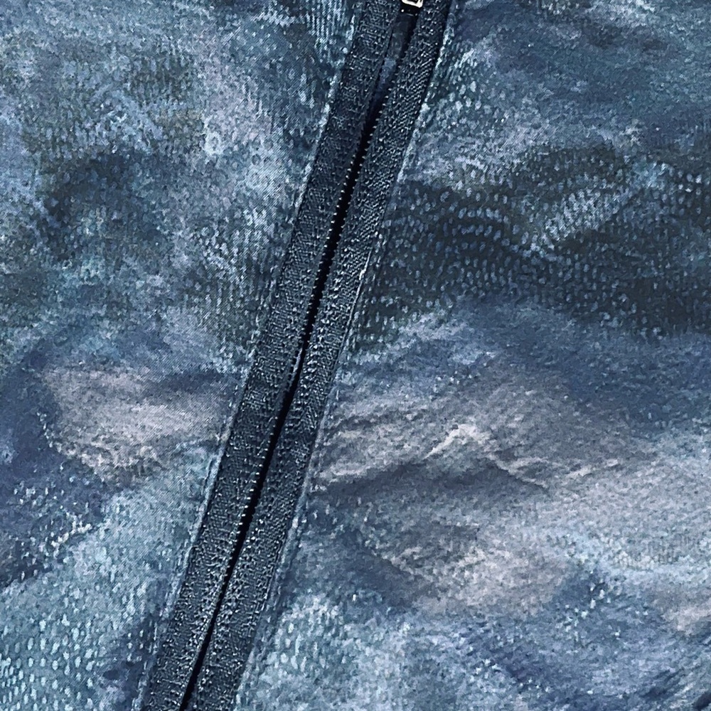 All In Motion men’s jacket. - Picture 2 of 3